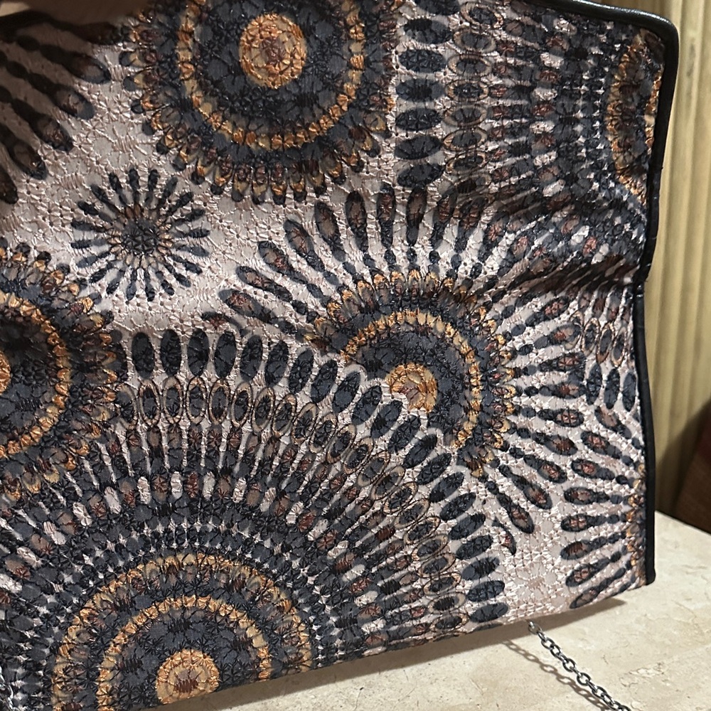 Elegant Patterned Clutch With Chain Strap - image 3